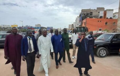 Présidence FSF - Un gros collectif d'acteurs du football dépose la candidature de Augustin Senghor (photos) - wiwsport Présidence FSF - Un gros collectif d'acteurs du football dépose la candidature de Augustin Senghor (photos) - wiwsport
