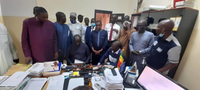 Présidence FSF - Un gros collectif d'acteurs du football dépose la candidature de Augustin Senghor (photos) - wiwsport Présidence FSF - Un gros collectif d'acteurs du football dépose la candidature de Augustin Senghor (photos) - wiwsport