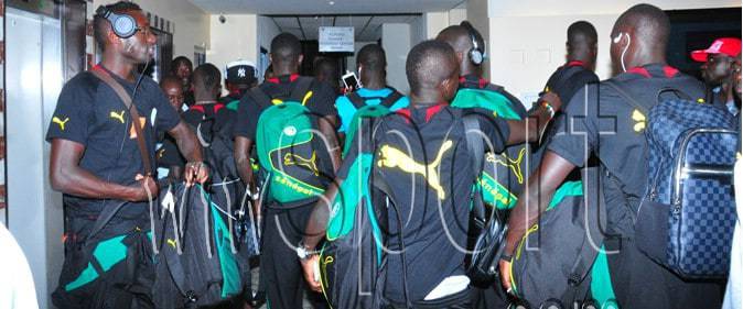 Retard du vol des Lions: Moussa Sow, Salif Sané, Mbaye Niang et Abdoulaye Diallo rentrent en France - wiwsport Retard du vol des Lions: Moussa Sow, Salif Sané, Mbaye Niang et Abdoulaye Diallo rentrent en France - wiwsport