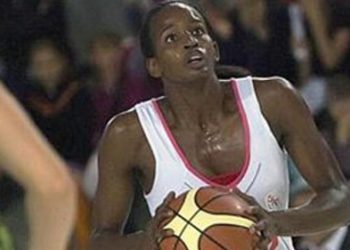 1/2 Finale Playoffs LFB – Villeneue de Mame Marie Sy remporte le match 1