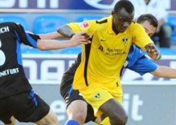 Babacar08 une