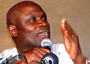 Gaston Mbengue à Augustin Senghor: ««Avec tant d’échecs, on doit avoir la grandeur de démissionner»