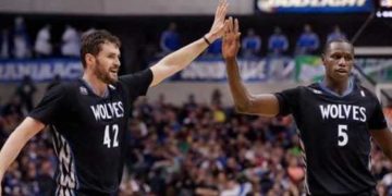 12e succès de suite pour Golden State face aux Wolves de Gorgui Dieng ! - wiwsport