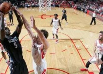 Les Wolves tombent à la dernière seconde, 12 points pour Gorgui Dieng