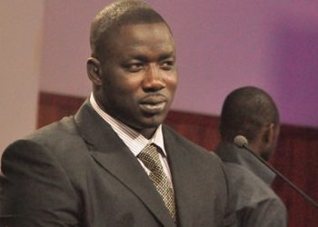 (Vidéo) Gris Bordeaux sur le duel entre Lac 2 et Modou Lo : « Ce sera un combat facile parce qu'ils se connaissent »