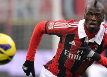 Niang074 une