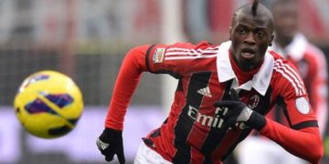 Niang074 une