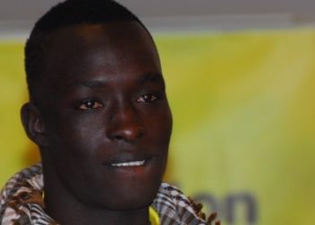 Siteu et Reug Reug débarquent à Dakar : Le phénomène s'offre un bain de foule, le prince s'éclipse