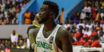 niang une