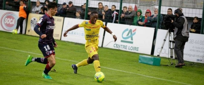 Mercato: Officiel: Arthur Yannick Gomis prolonge son contrat avec l'US Orléans - wiwsport Mercato: Officiel: Arthur Yannick Gomis prolonge son contrat avec l'US Orléans - wiwsport