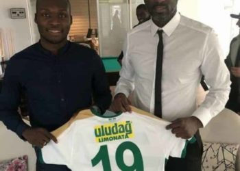 Mercato: Moussa signe officiellement un contrat de 6 mois avec Buraspor
