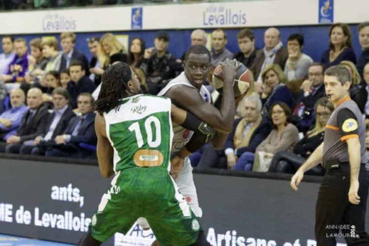 NM1 France : Porté par Maleye Ndoye (20pts) et Lamine Sambe (21pts), Reuil se défait de Saint Quentin - wiwsport NM1 France : Porté par Maleye Ndoye (20pts) et Lamine Sambe (21pts), Reuil se défait de Saint Quentin - wiwsport