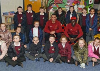 Sadio Mane et Dejan Lovren ont rendu visite aux enfants de Liverpool