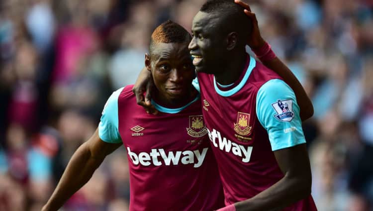 LONDON, ENGLAND - SEPTEMBER 26:  Cheikhou Kouyate (R) of West Ham United and Diafra Sakho of West Ham United celebrate scoring his team's second goal during the Barclays Premier League match between West Ham United and Norwich City at the Boleyn Ground on September 26, 2015 in London, United Kingdom.  (Photo by Justin Setterfield/Getty Images)