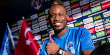 Mbaye Diagne, Kasımpaşa Spor Kulübü : "Sur le plan personnel, jouer la Ligue des Champions et la CAN, c'est un objectif, une ambition" - wiwsport