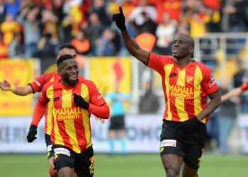 But de Demba Ba : Alanyaspor 1-1 Göztepe