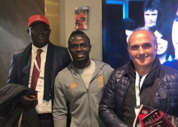 Sadio Mané avec le Président de la FSF, Augustin Senghor