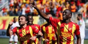 Demba Bâ et Goztepe coulent à Bésiktas - wiwsport