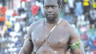 Gagne DIAGNE, Chroniqueur de Lutte : « Gouy GUI doit montrer de la personnalité » - wiwsport