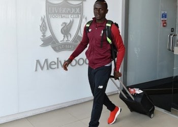 Ligue des champions: L'Arrivée de Sadio Mané et ses coéquipiers à Kiev en images - wiwsport