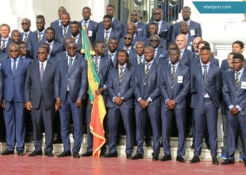 Remise du drapeau national - Macky Sall galvanise les lions: « On nous tue, on ne nous déshonore pas » - wiwsport