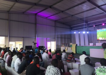 Fan Zone wiwsport.com et okay.africa à sacré coeur 3: Les sénégalais ont répondu présent - wiwsport