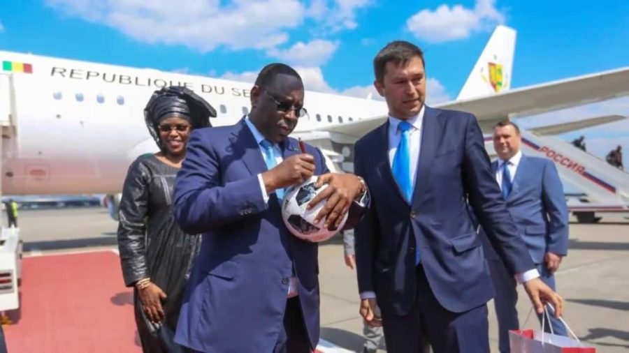 Photos : Macky Sall est arrivé à Moscou avec Marieme Faye Sall - wiwsport Photos : Macky Sall est arrivé à Moscou avec Marieme Faye Sall - wiwsport