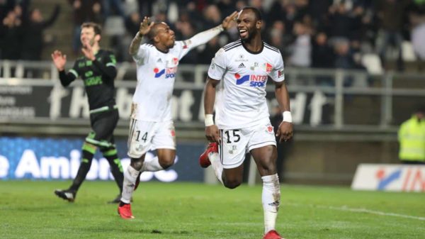 Mercato: Moussa Konaté courtisé en Angleterre - wiwsport Mercato: Moussa Konaté courtisé en Angleterre - wiwsport