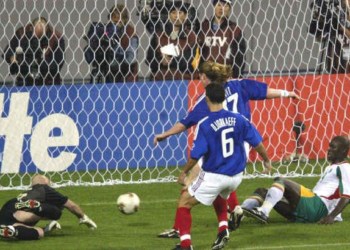 Pape Bouba Diop dans le lot des 100 joueurs qui ont marqué la coupe du monde - wiwsport