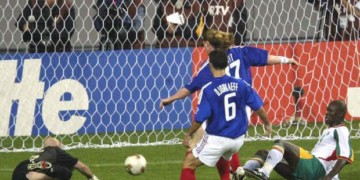 Pape Bouba Diop dans le lot des 100 joueurs qui ont marqué la coupe du monde - wiwsport