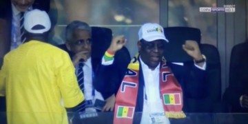 Le Président Sall après la victoire du Sénégal face à la Pologne 1-2: "Continuez à nous faire vibrer..." - wiwsport