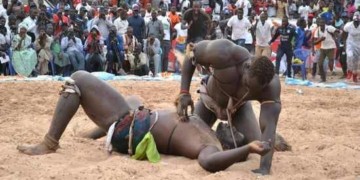 Domou Ndangou met KO Niakh Diarignou - wiwsport