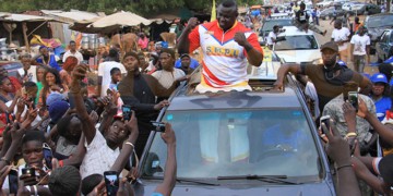 Bombardier dans les rues de mbour - wiwsport