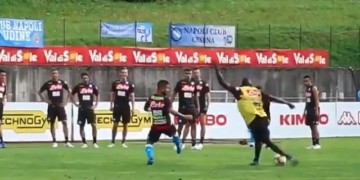 Koulibaly Régale ses coéquipiers avec un but en coup du foulard - wiwsport