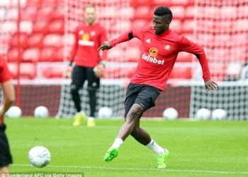 Sunderland: Ça débute mal pour Papy Djilobodji