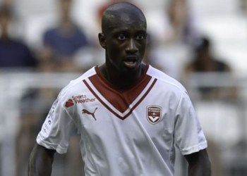 Mercato – Naples sur Youssouf Sabaly