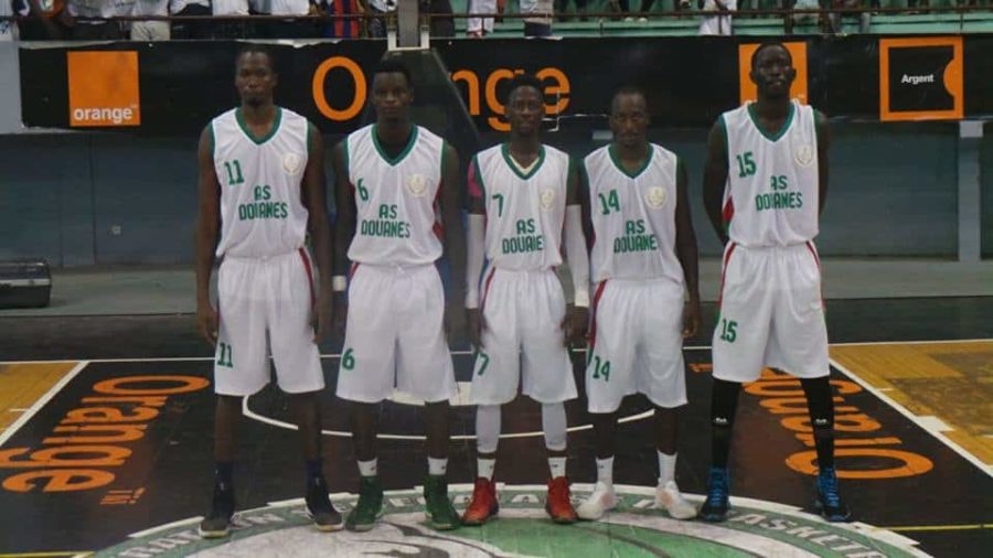 1/2 finale aller playoffs hommes : L’AS Douanes bat l’UGB (69-61) et s’approche de la finale - wiwsport 1/2 finale aller playoffs hommes : L’AS Douanes bat l’UGB (69-61) et s’approche de la finale - wiwsport