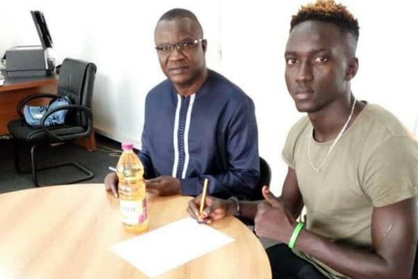 Officiel : Moussa Sima débarque à la Sonacos - wiwsport Officiel : Moussa Sima débarque à la Sonacos - wiwsport