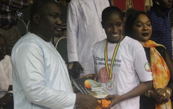Ndeye Fatou Ndiaye, ailière DUC : « Je travaille pour la Coupe du monde » - wiwsport Ndeye Fatou Ndiaye, ailière DUC : « Je travaille pour la Coupe du monde » - wiwsport
