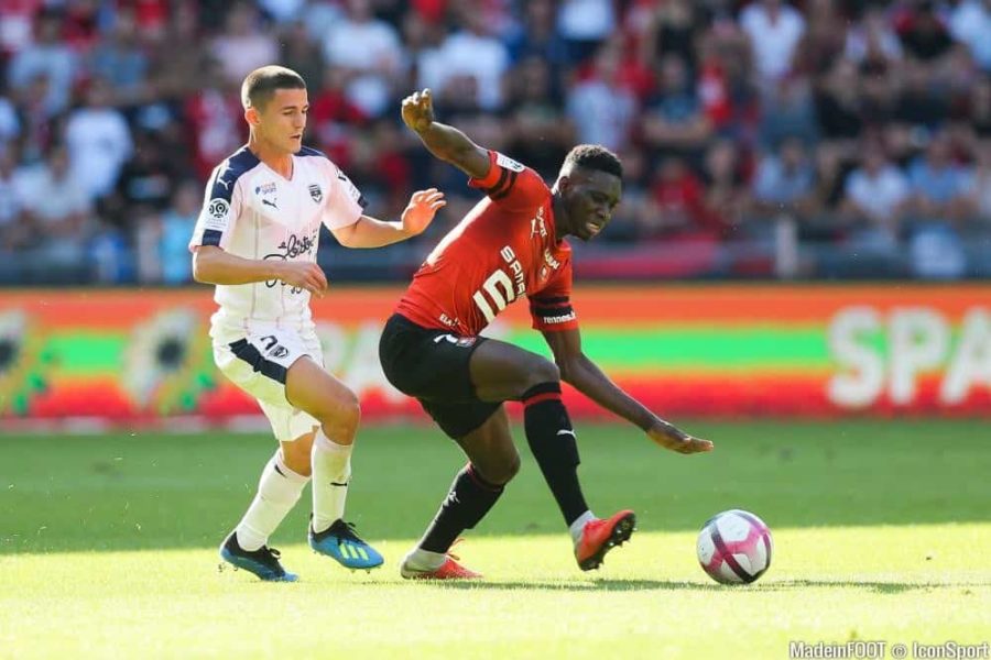 Rennes - Ismaila Sarr sort sur blessure - wiwsport Rennes - Ismaila Sarr sort sur blessure - wiwsport