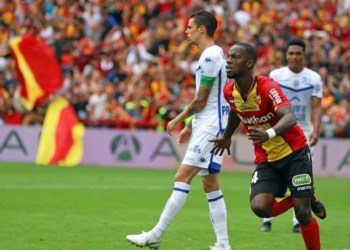 But de Yannick Gomis (Lens 2-0 Sochaux)