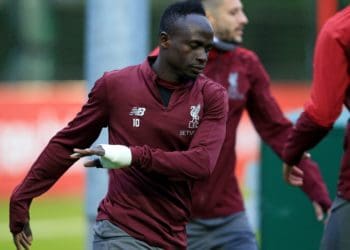 Photos – Sadio Mané s&rsquo;est bien entrainé avec une protection