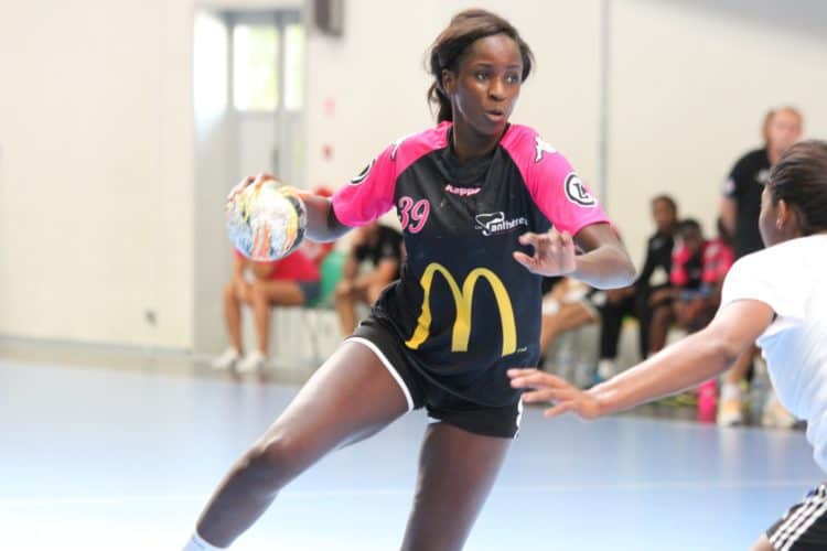 Hadja Cissé, arrière gauche des Lionnes : « Bien sûr qu’on a les moyens de se qualifier au Mondial » - wiwsport