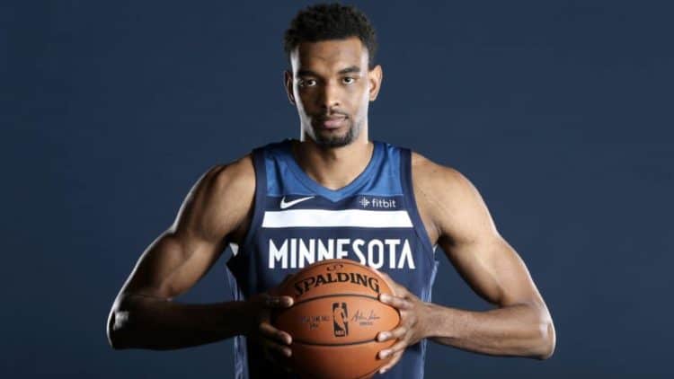 Keita Bates-Diop : Découvrez pourquoi ses parents américains lui ont donné les noms Keita et Diop - wiwsport Keita Bates-Diop : Découvrez pourquoi ses parents américains lui ont donné les noms Keita et Diop - wiwsport