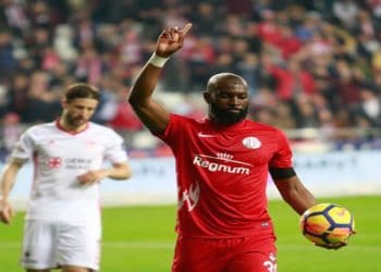 Souleymane Doukara buteur face à Mbaye Diagne (Kasimpasa 1-2 Antalyaspor)