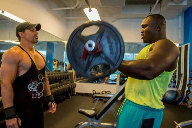 Musculation, boxe et du footing, le quotidien de Modou Lo en Espagne - wiwsport