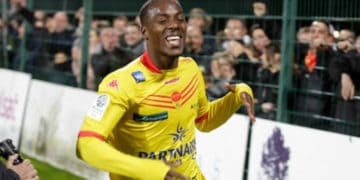 Lens - Yannick Gomis élu meilleur joueur de Ligue 2 en octobre - wiwsport