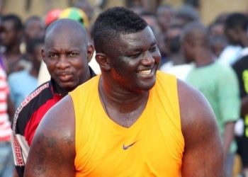 Regardez- Balla Gaye 2 met le feu à Guédiawaye !