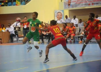 CAN 2018 – Les Lionnes s&rsquo;imposent devant la Guinée (23-16) et s&rsquo;envoient en demi-finale