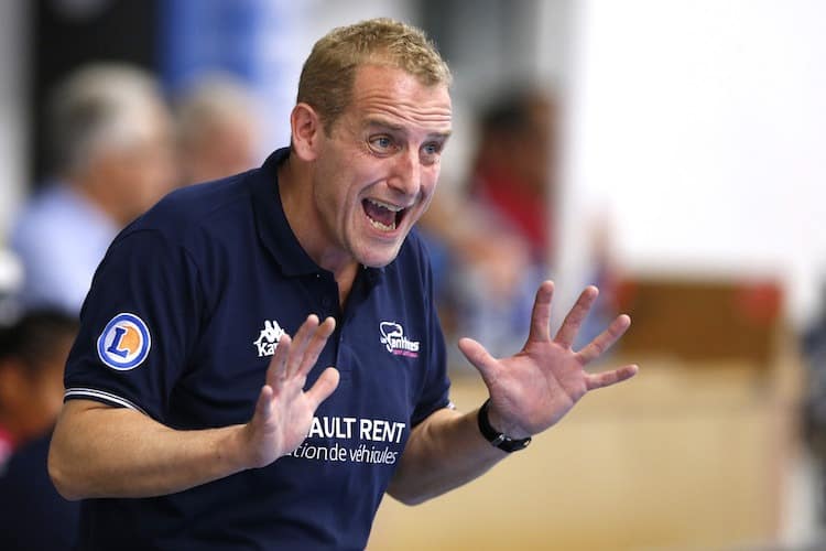 Frédéric Bougeant (coach Sénégal) : "Je sens que l'équipe monte en charge" - wiwsport Frédéric Bougeant (coach Sénégal) : "Je sens que l'équipe monte en charge" - wiwsport